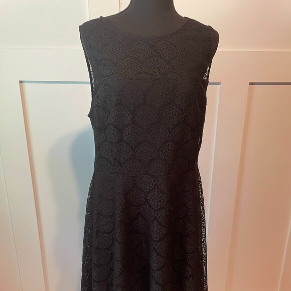 Kensie Dresses & Skirts - Black lace dress by Kensie Size 14